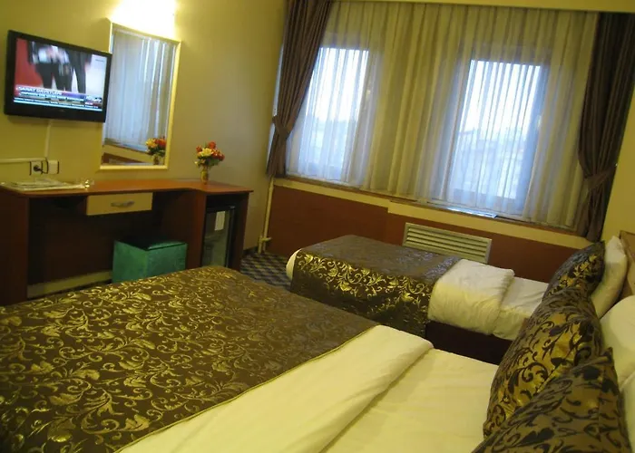 City Hotel 3*