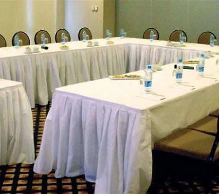 Отель City Hotel 3*