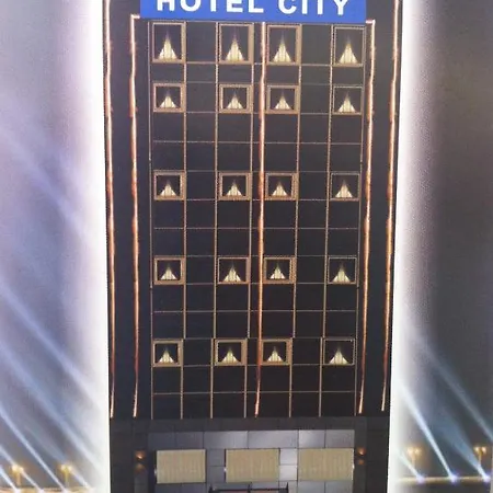 City Hotel Otel 3*