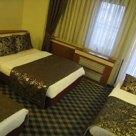 City Hotel Otel