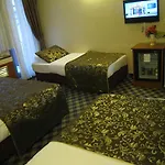 City Hotel