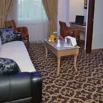 City Hotel