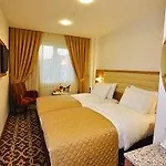 City Hotel Hotel 3*