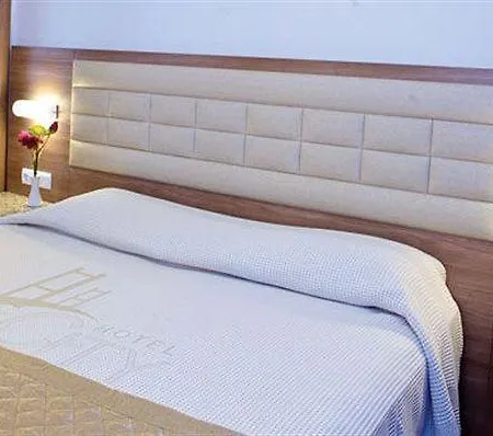 City Hotel 3*