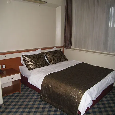 Hotel City Hotel